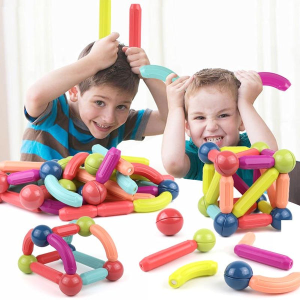 Magnetische Kugeln und Stäbe für Kinder. Pädagogische Magnetbausteine