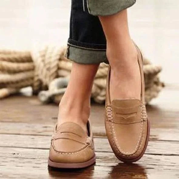 Damen Vintage Slipper zum Reinschlüpfen mit niedrigem Absatz aus PU-Leder