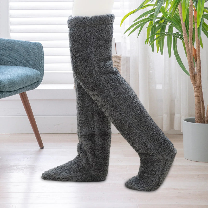 Warme lange Plüschsocken für den Winter 